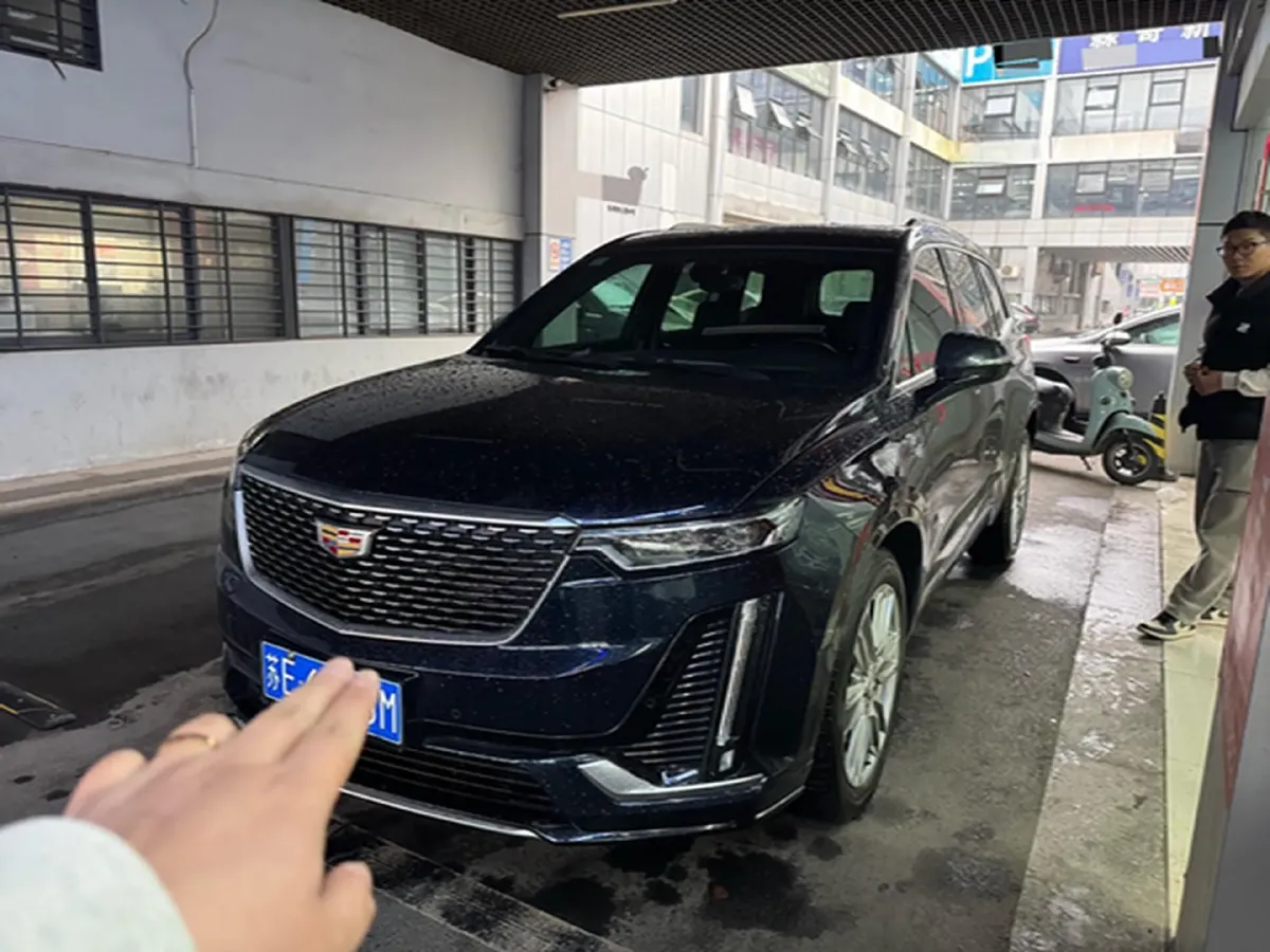 2022 Cadillac XT6 2.0T 237HP L4 9AT,autocango,china used car exporter,china ev exporter,chinese used car exporter,chinese used ev exporter