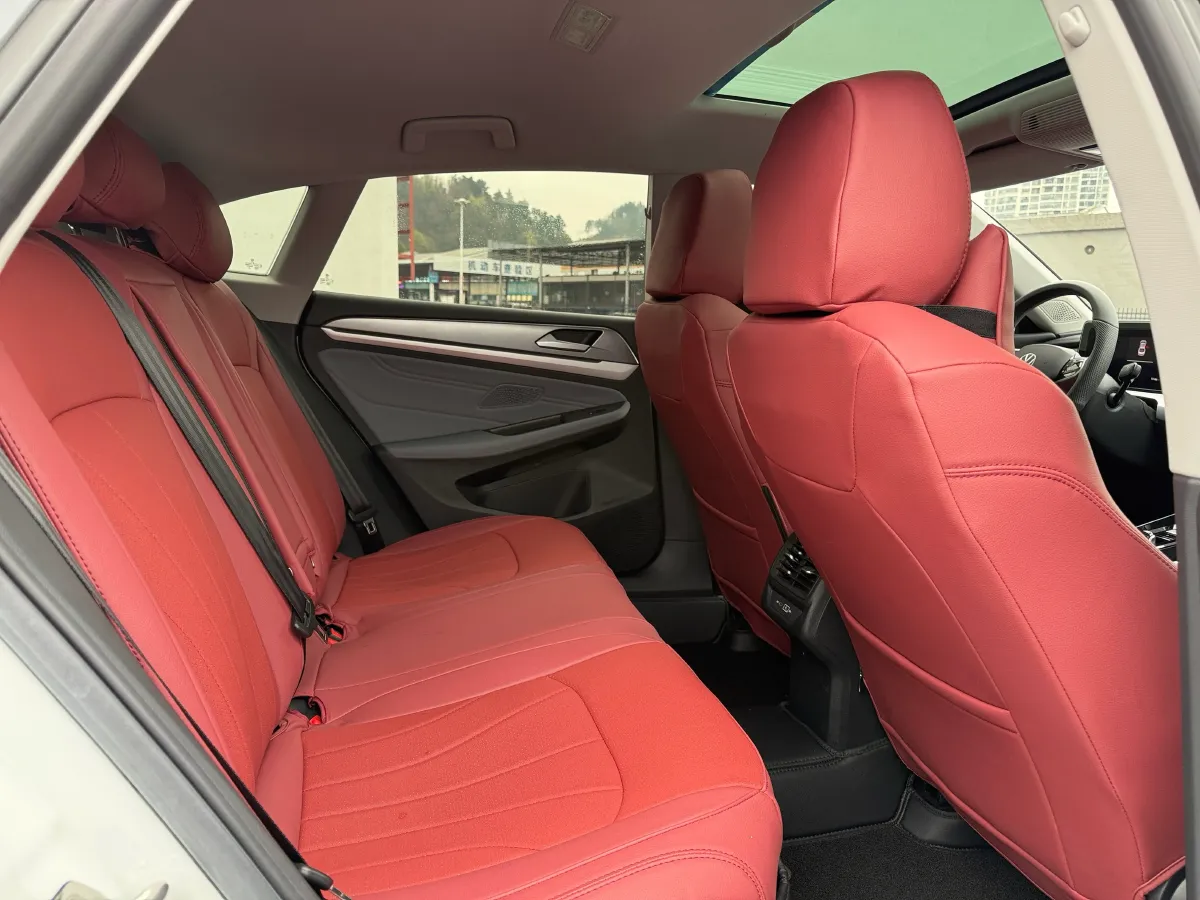 2024 Volkswagen Lamando 1.4T 150HP L4 7DCT,autocango,china used car exporter,china ev exporter,chinese used car exporter,chinese used ev exporter