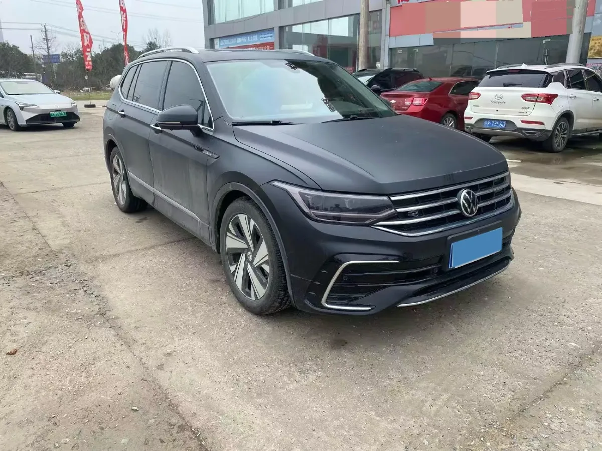 2023 Volkswagen Tiguan L 2.0T 186HP L4 7DCT,autocango,china used car exporter,china ev exporter,chinese used car exporter,chinese used ev exporter