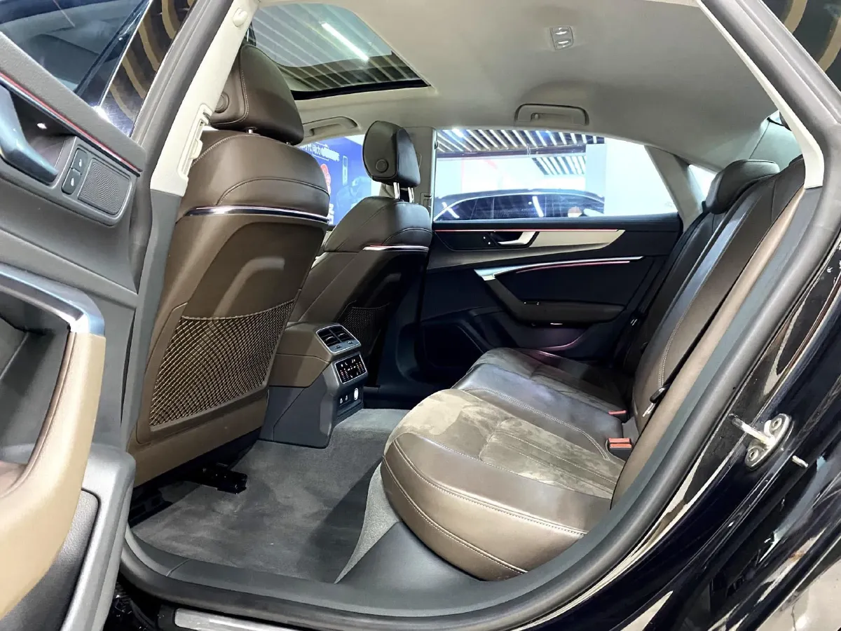 2022 Cadillac XT6 2.0T 237HP L4 9AT,autocango,china used car exporter,china ev exporter,chinese used car exporter,chinese used ev exporter
