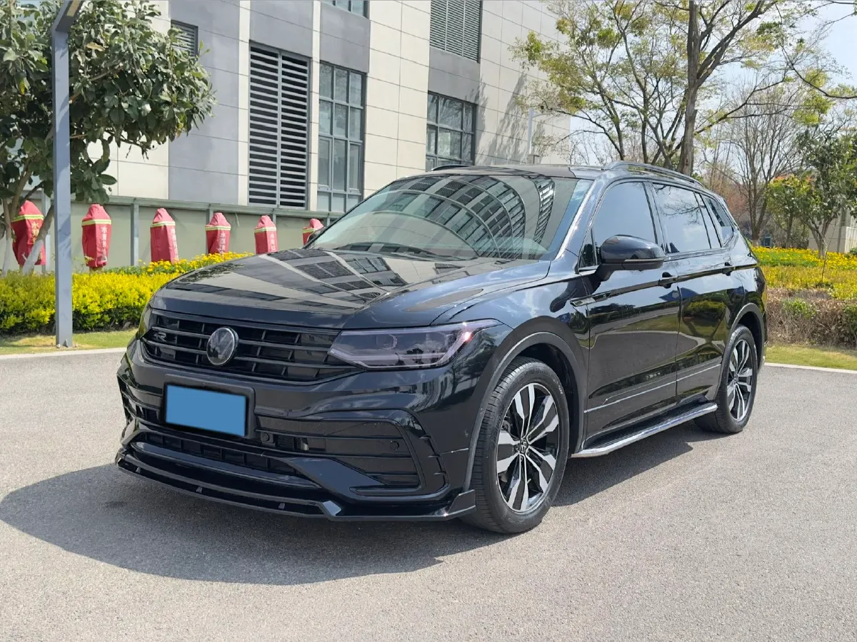 2024 Volkswagen Tiguan L 2.0T 186HP L4 7DCT,autocango,china used car exporter,china ev exporter,chinese used car exporter,chinese used ev exporter