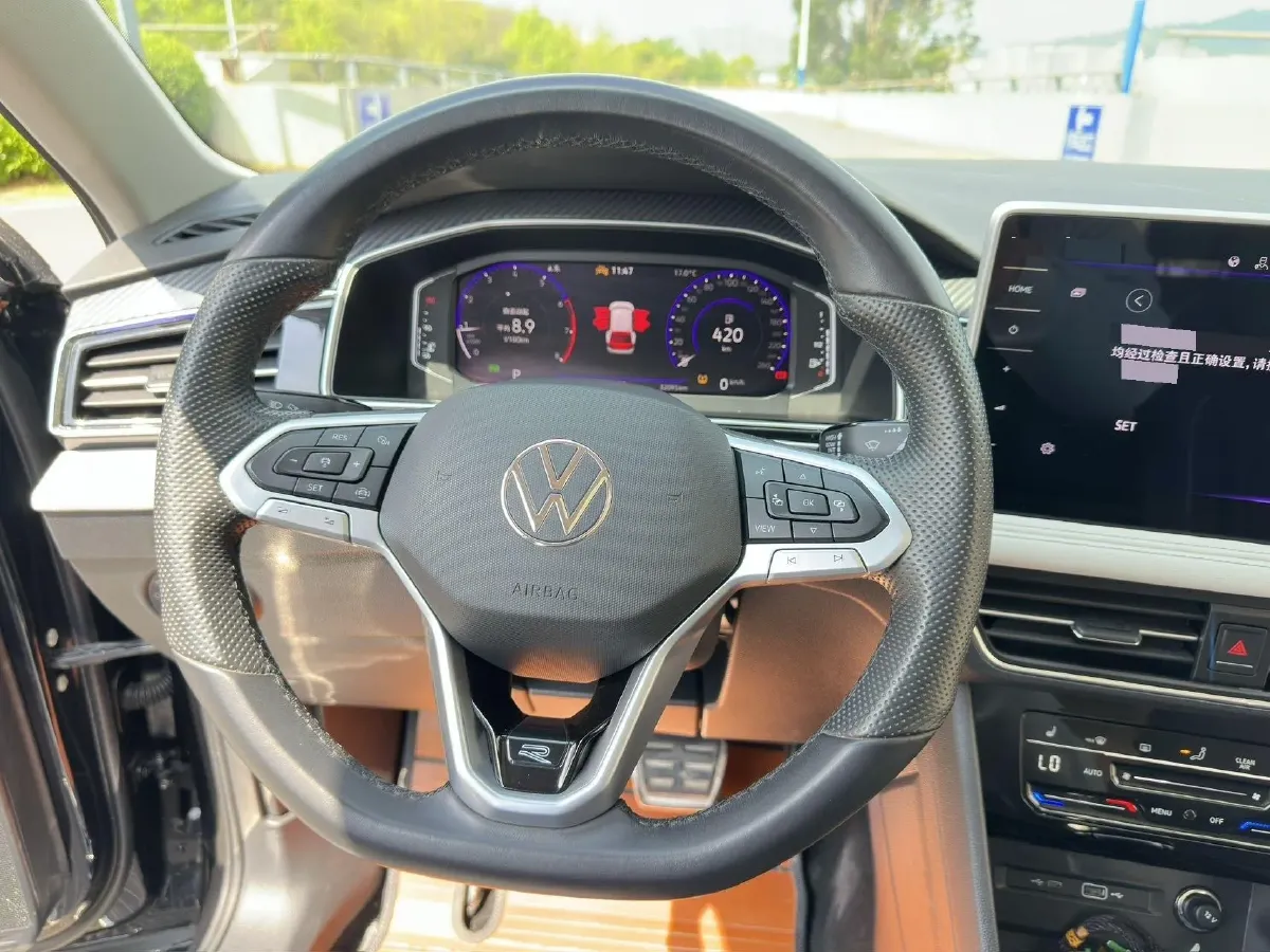 2024 Volkswagen Tiguan L 2.0T 186HP L4 7DCT,autocango,china used car exporter,china ev exporter,chinese used car exporter,chinese used ev exporter