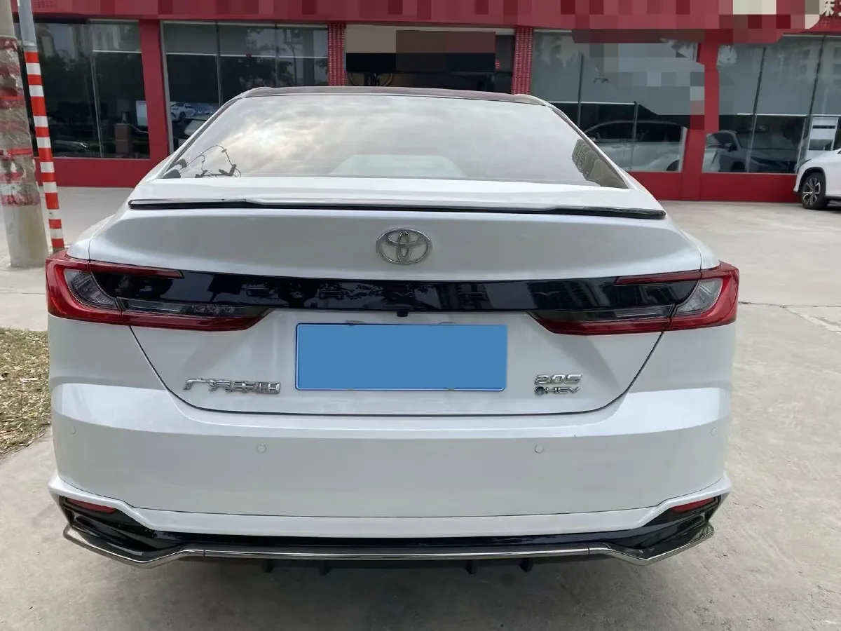 2024 Toyota Camry 2.0L 152HP L4 E-CVT Hybrid,autocango,china used car exporter,china ev exporter,chinese used car exporter,chinese used ev exporter