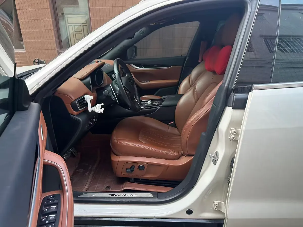 2019 Maserati Levante 3.0T 350HP V6 8AT,autocango,china used car exporter,china ev exporter,chinese used car exporter,chinese used ev exporter