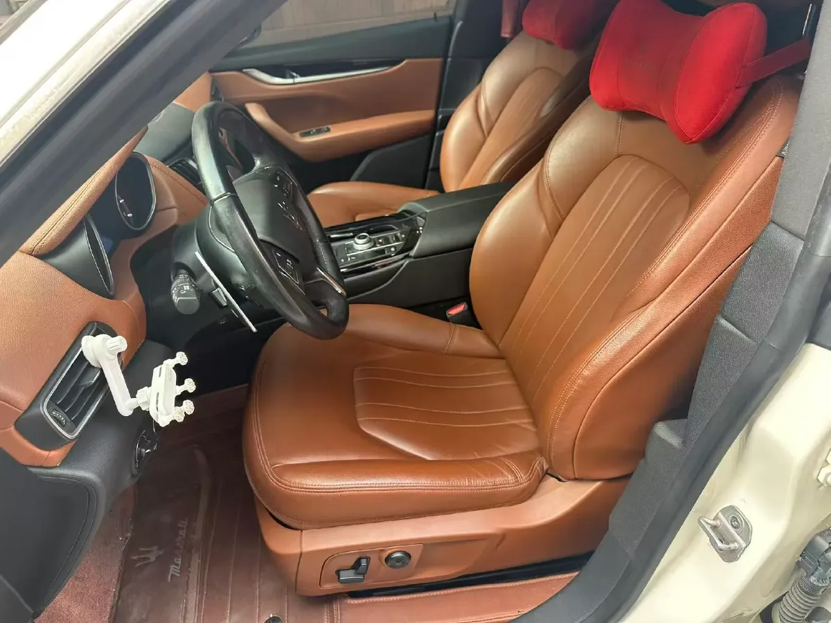 2019 Maserati Levante 3.0T 350HP V6 8AT,autocango,china used car exporter,china ev exporter,chinese used car exporter,chinese used ev exporter