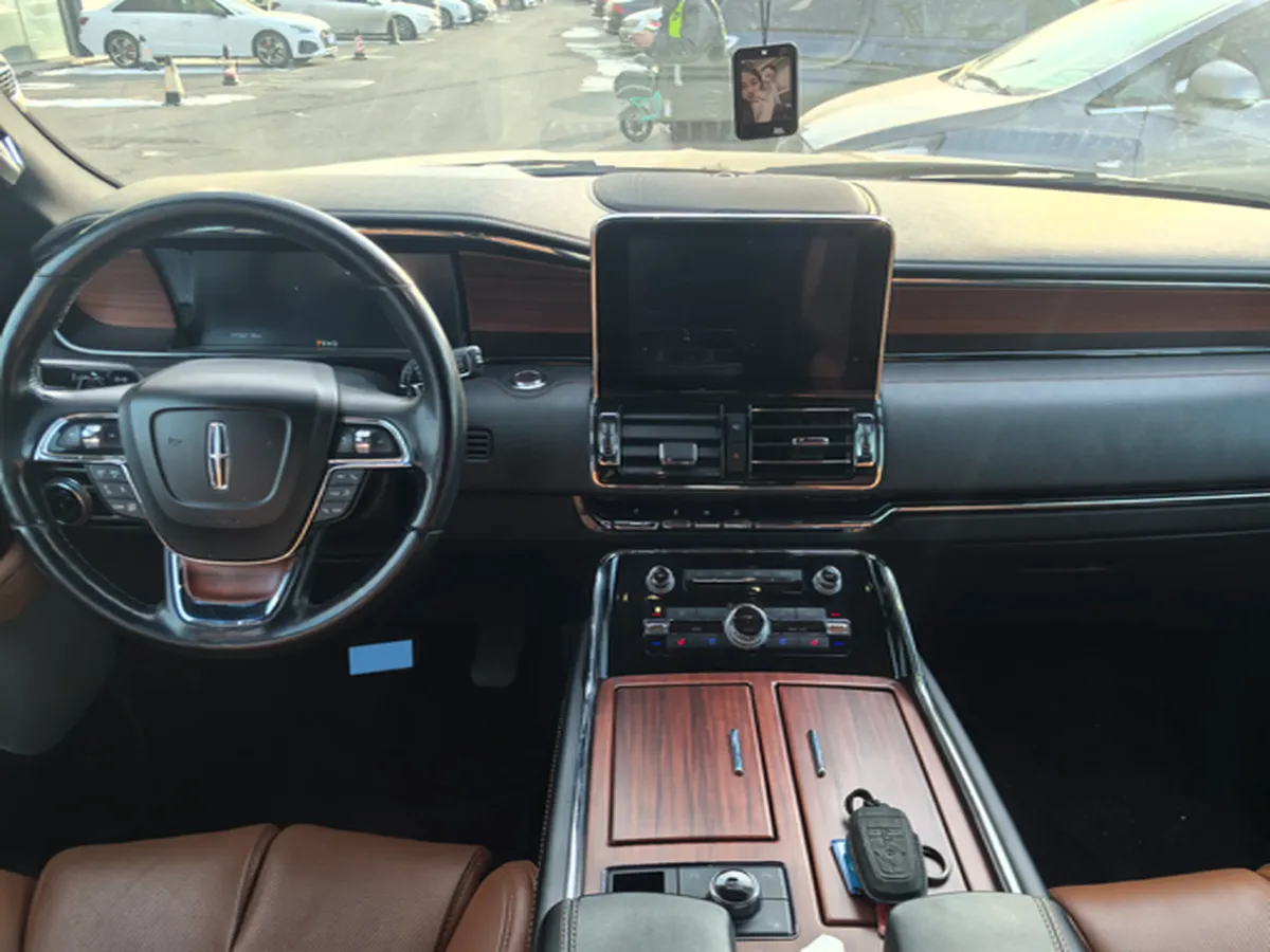 2020 Lincoln Navigator 3.5T 388HP V6 10AT,autocango,china used car exporter,china ev exporter,chinese used car exporter,chinese used ev exporter