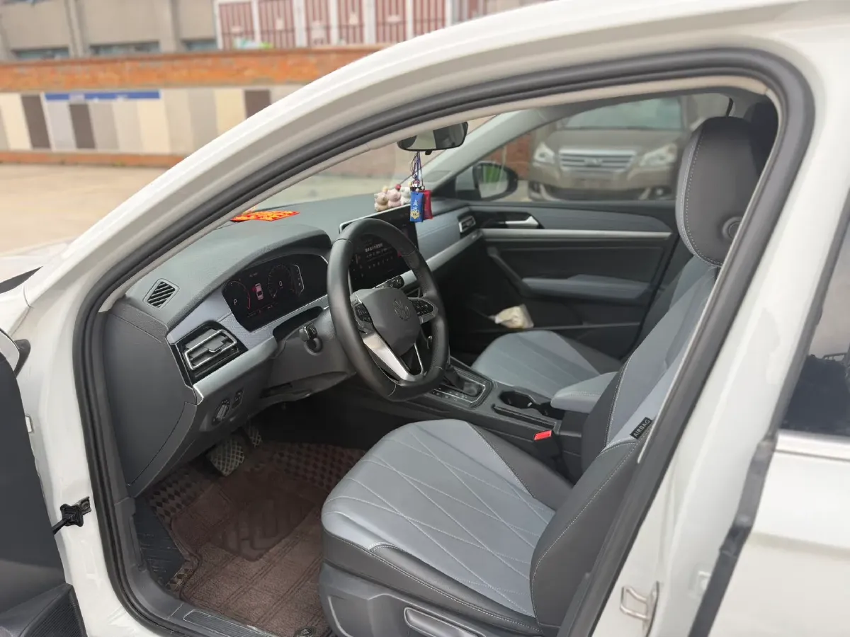 2023 Volkswagen Lavida 1.5L 110HP L4 6AT,autocango,china used car exporter,china ev exporter,chinese used car exporter,chinese used ev exporter