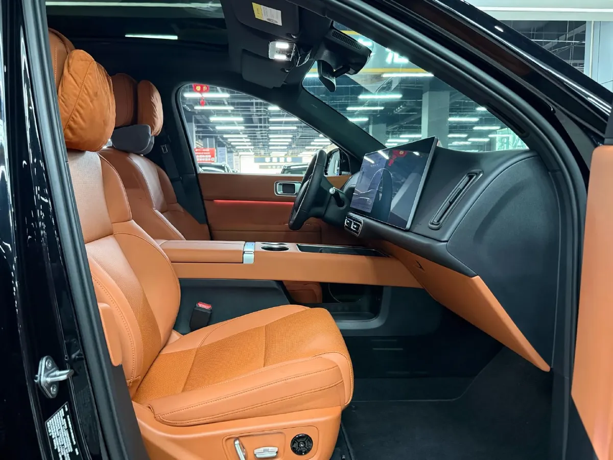 2024 Li L6 Range Extended 154HP L4 REEV 36.8KWH,autocango,china used car exporter,china ev exporter,chinese used car exporter,chinese used ev exporter