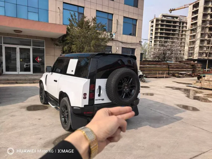2022 Land Rover Defender 3.0T 400HP L6 8AT,autocango,china used car exporter,china ev exporter,chinese used car exporter,chinese used ev exporter