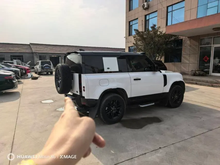 2022 Land Rover Defender 3.0T 400HP L6 8AT,autocango,china used car exporter,china ev exporter,chinese used car exporter,chinese used ev exporter