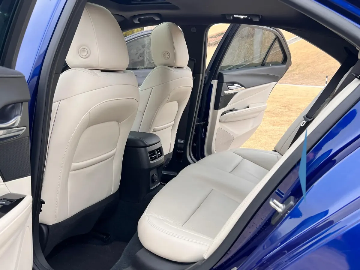 2023 Cadillac CT4 1.5T 211HP L4 8AT,autocango,china used car exporter,china ev exporter,chinese used car exporter,chinese used ev exporter