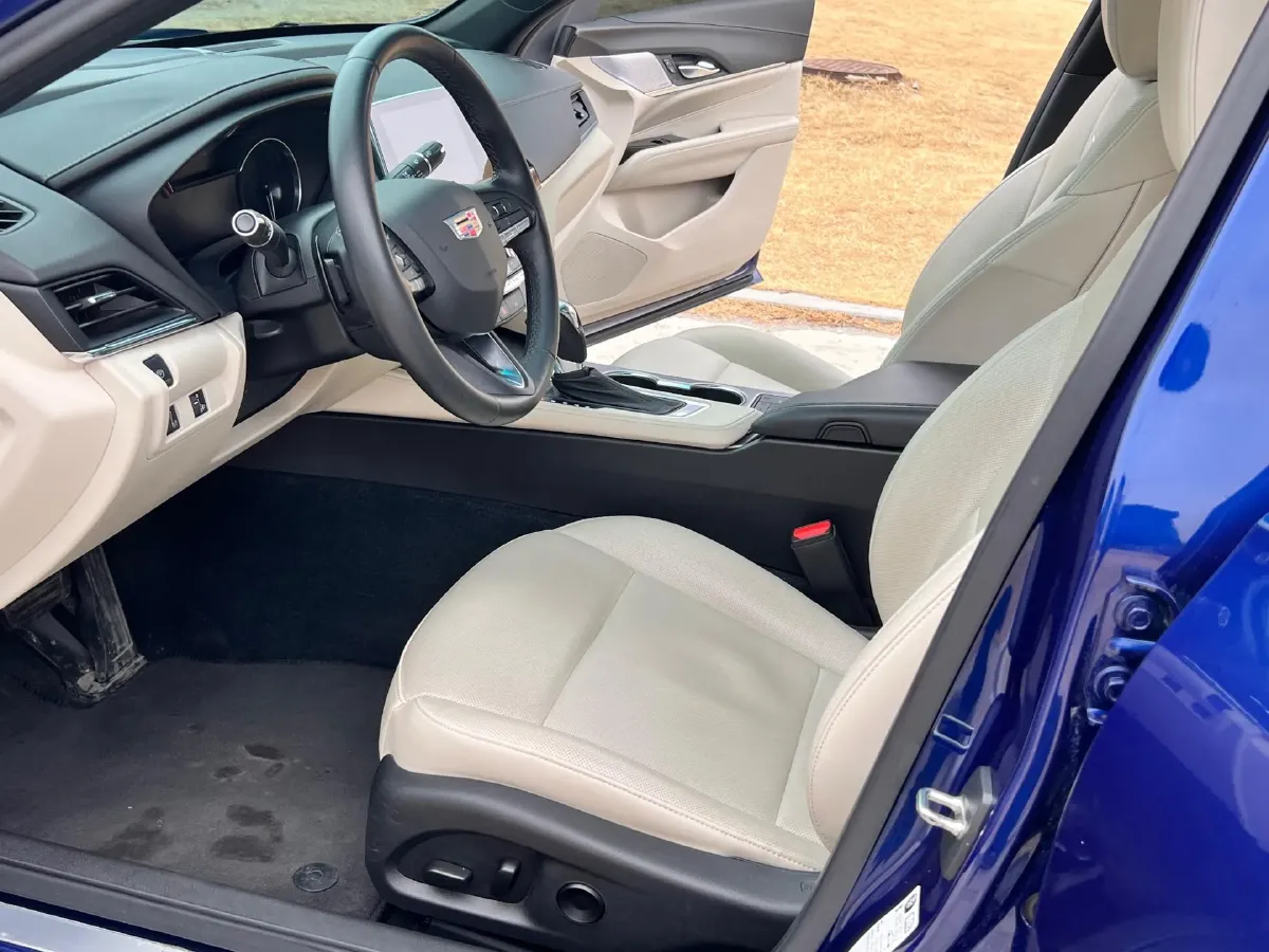 2023 Cadillac CT4 1.5T 211HP L4 8AT,autocango,china used car exporter,china ev exporter,chinese used car exporter,chinese used ev exporter