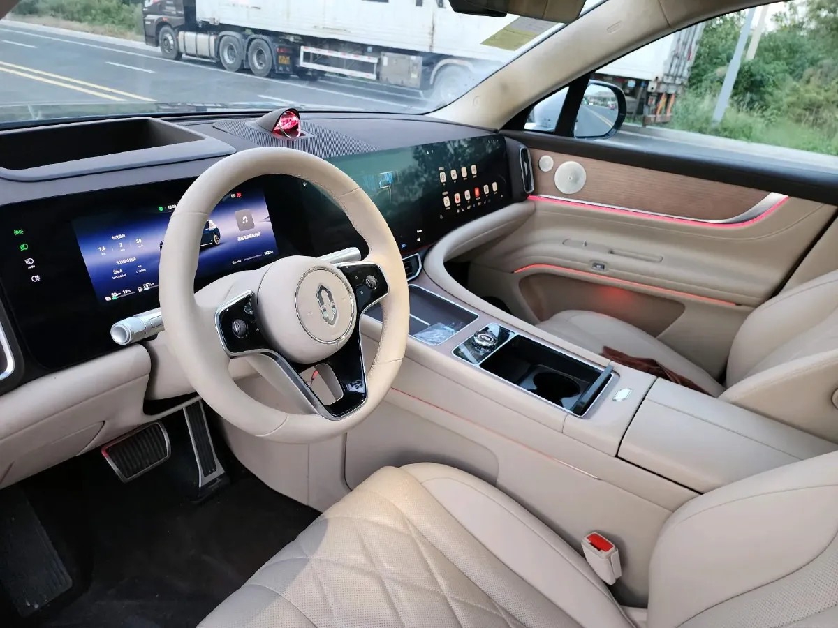 2024 AITO AITO M9 1.5T 152HP L4 REEV 52KWH,autocango,china used car exporter,china ev exporter,chinese used car exporter,chinese used ev exporter