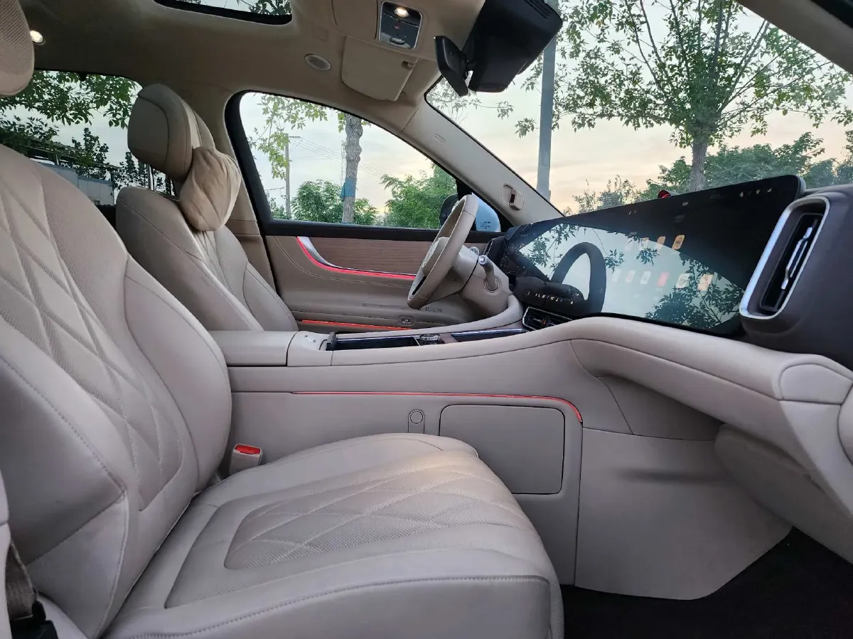 2024 AITO AITO M9 1.5T 152HP L4 REEV 52KWH,autocango,china used car exporter,china ev exporter,chinese used car exporter,chinese used ev exporter