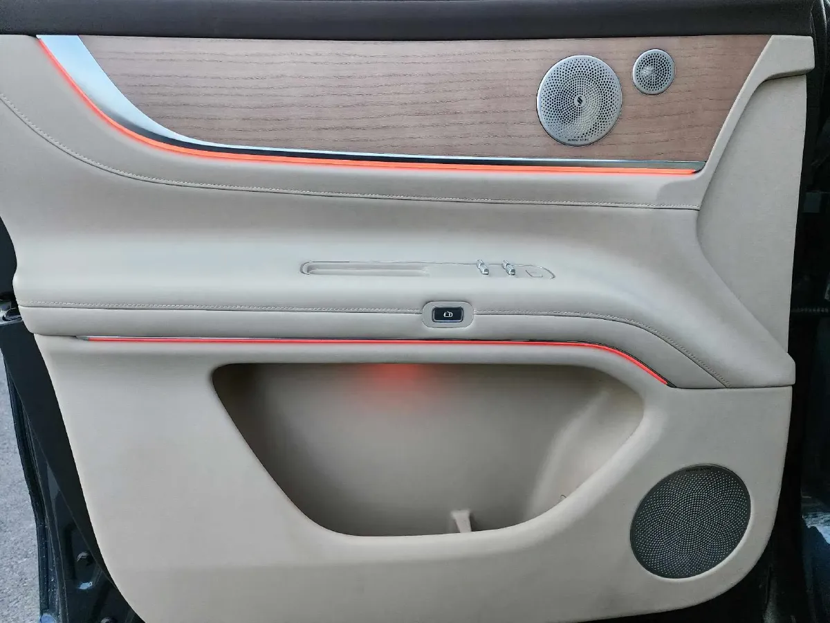 2024 AITO AITO M9 1.5T 152HP L4 REEV 52KWH,autocango,china used car exporter,china ev exporter,chinese used car exporter,chinese used ev exporter