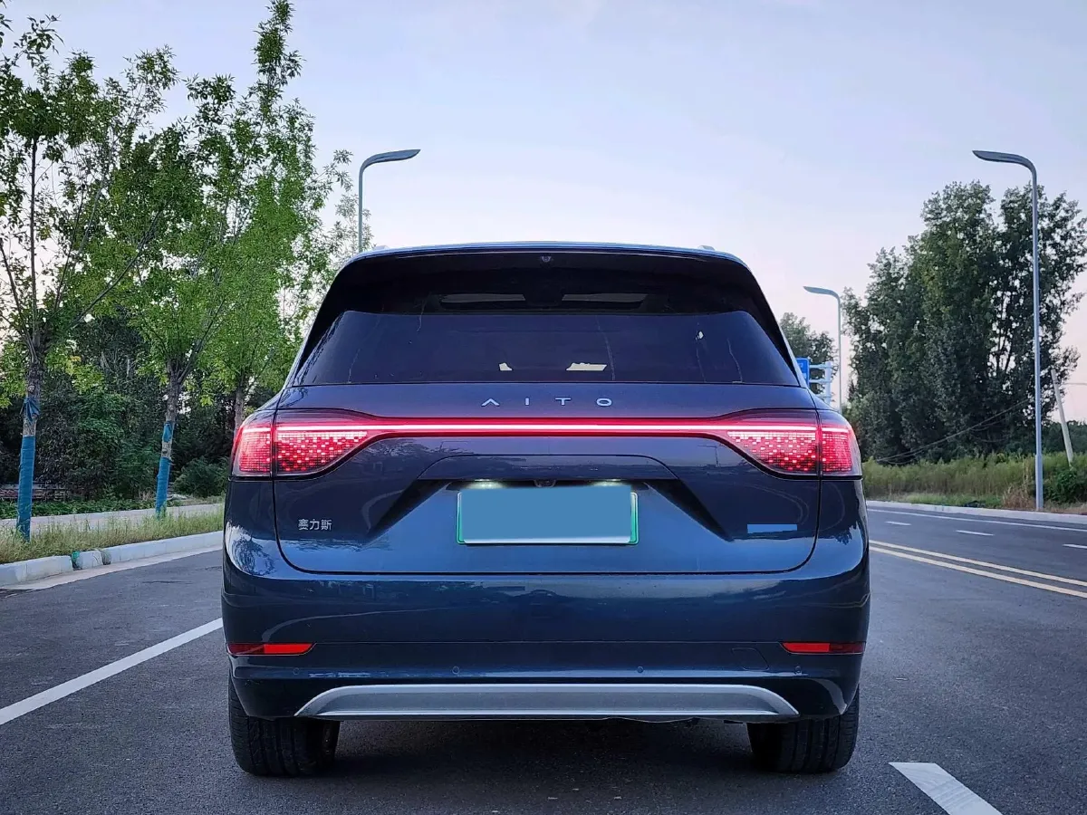 2024 AITO AITO M9 1.5T 152HP L4 REEV 52KWH,autocango,china used car exporter,china ev exporter,chinese used car exporter,chinese used ev exporter