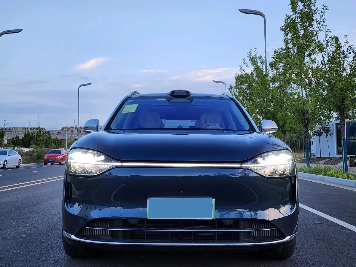 2024 AITO AITO M9 1.5T 152HP L4 REEV 52KWH,autocango,china used car exporter,china ev exporter,chinese used car exporter,chinese used ev exporter