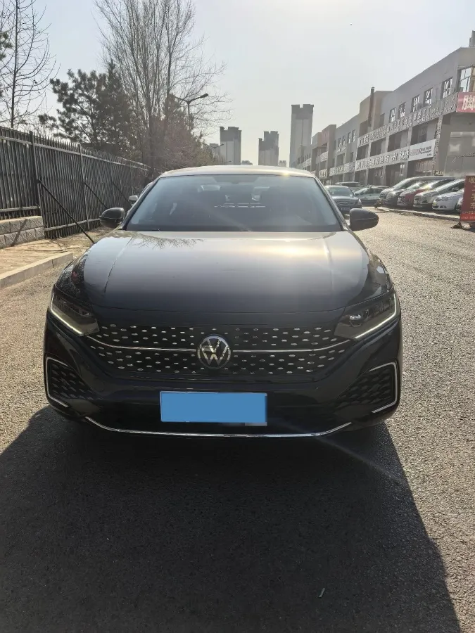 2025 Volkswagen Passat 2.0T 220HP L4 7DCT,autocango,china used car exporter,china ev exporter,chinese used car exporter,chinese used ev exporter