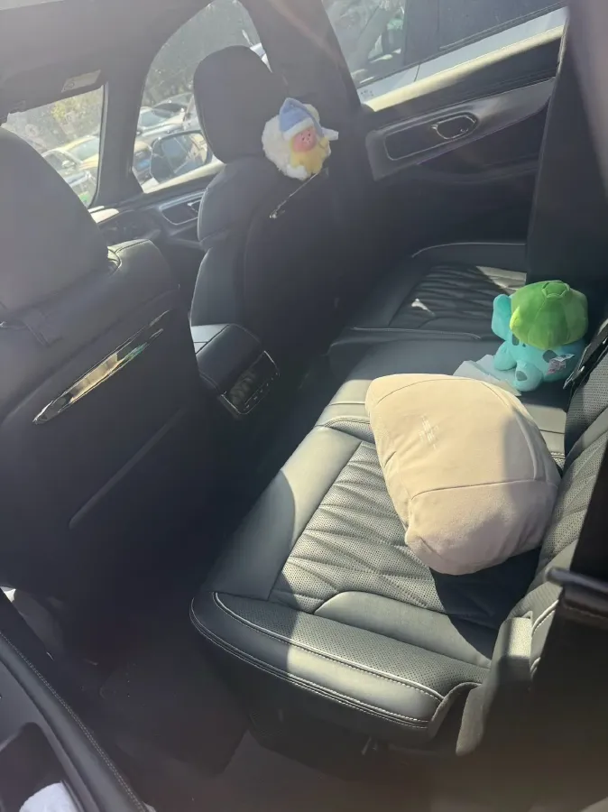 2022 GAC Trumpchi GS8 2.0T 190HP L4 E-CVT Hybrid,autocango,china used car exporter,china ev exporter,chinese used car exporter,chinese used ev exporter