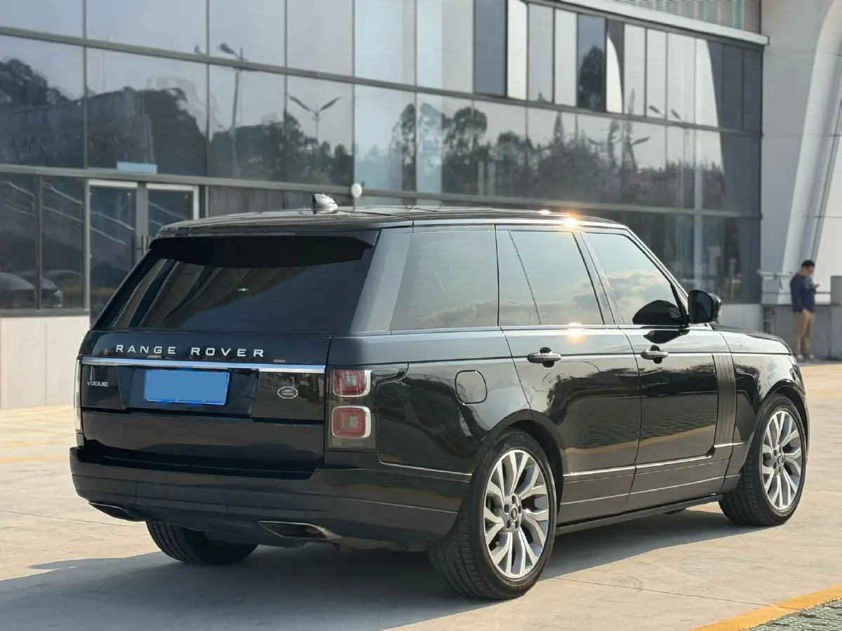 2018 Land Rover Range Rover Evoque 2.0T 241HP L4 9AT,autocango,china used car exporter,china ev exporter,chinese used car exporter,chinese used ev exporter