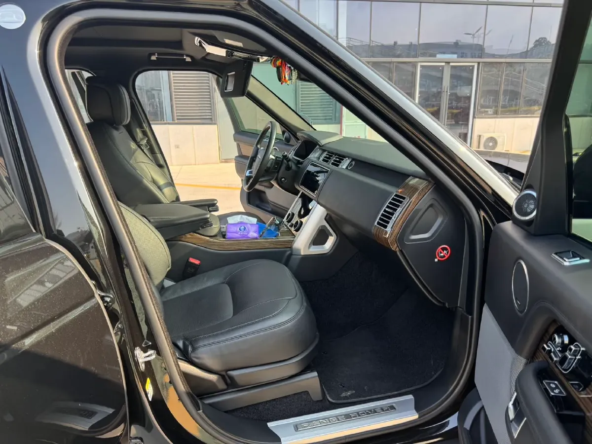 2018 Land Rover Range Rover Evoque 2.0T 241HP L4 9AT,autocango,china used car exporter,china ev exporter,chinese used car exporter,chinese used ev exporter