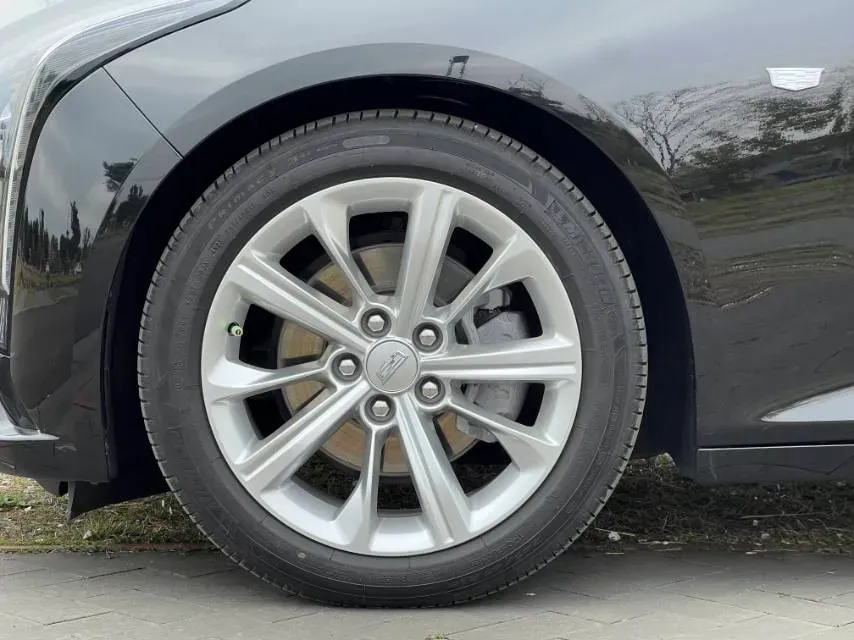 2024 Cadillac CT5 2.0T 237HP L4 10AT,autocango,china used car exporter,china ev exporter,chinese used car exporter,chinese used ev exporter