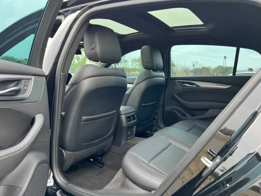 2024 Cadillac CT5 2.0T 237HP L4 10AT,autocango,china used car exporter,china ev exporter,chinese used car exporter,chinese used ev exporter