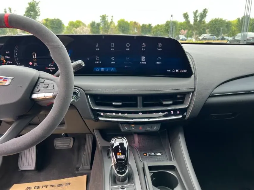 2024 Cadillac CT5 2.0T 237HP L4 10AT,autocango,china used car exporter,china ev exporter,chinese used car exporter,chinese used ev exporter