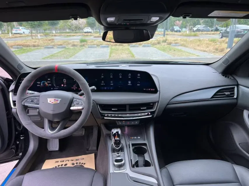2024 Cadillac CT5 2.0T 237HP L4 10AT,autocango,china used car exporter,china ev exporter,chinese used car exporter,chinese used ev exporter