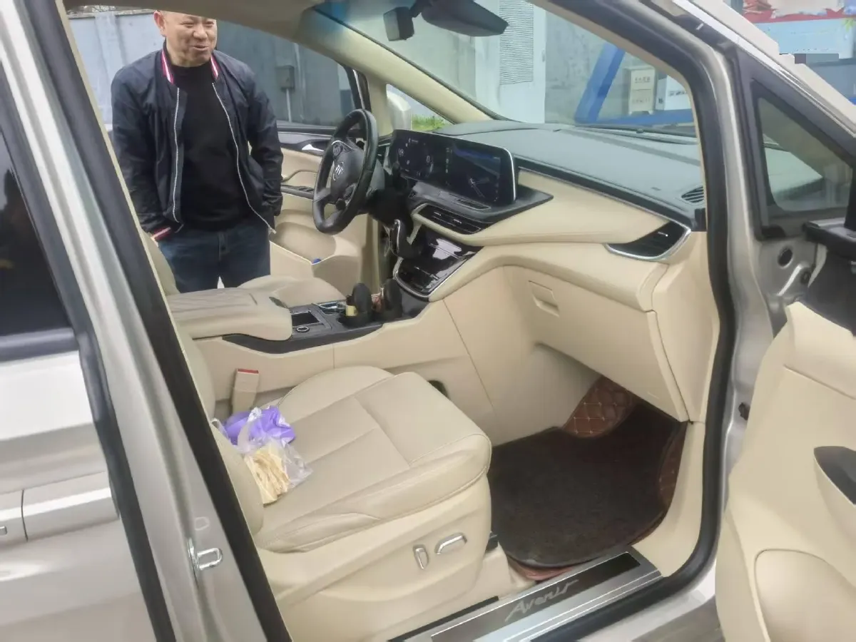 2022 Buick GL8 2.0T 237HP L4 9AT,autocango,china used car exporter,china ev exporter,chinese used car exporter,chinese used ev exporter