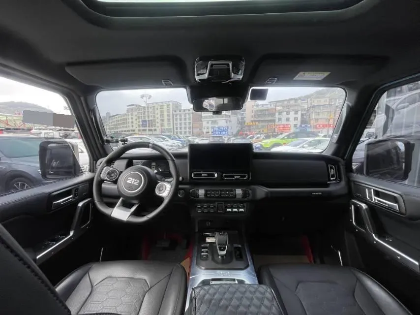 2025 212 212 T01 2.0T 252HP L4 8AT,autocango,china used car exporter,china ev exporter,chinese used car exporter,chinese used ev exporter