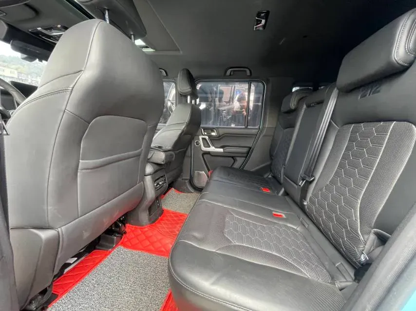 2025 212 212 T01 2.0T 252HP L4 8AT,autocango,china used car exporter,china ev exporter,chinese used car exporter,chinese used ev exporter