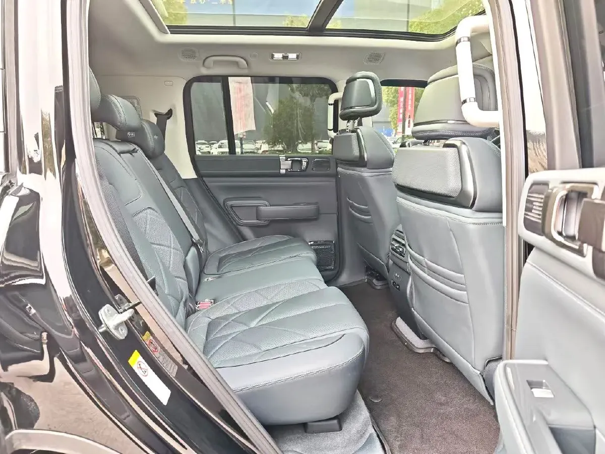 2023 FangChengBao Bao 5 1.5T 194HP L4 E-CVT PHEV 31.8KWH,autocango,china used car exporter,china ev exporter,chinese used car exporter,chinese used ev exporter