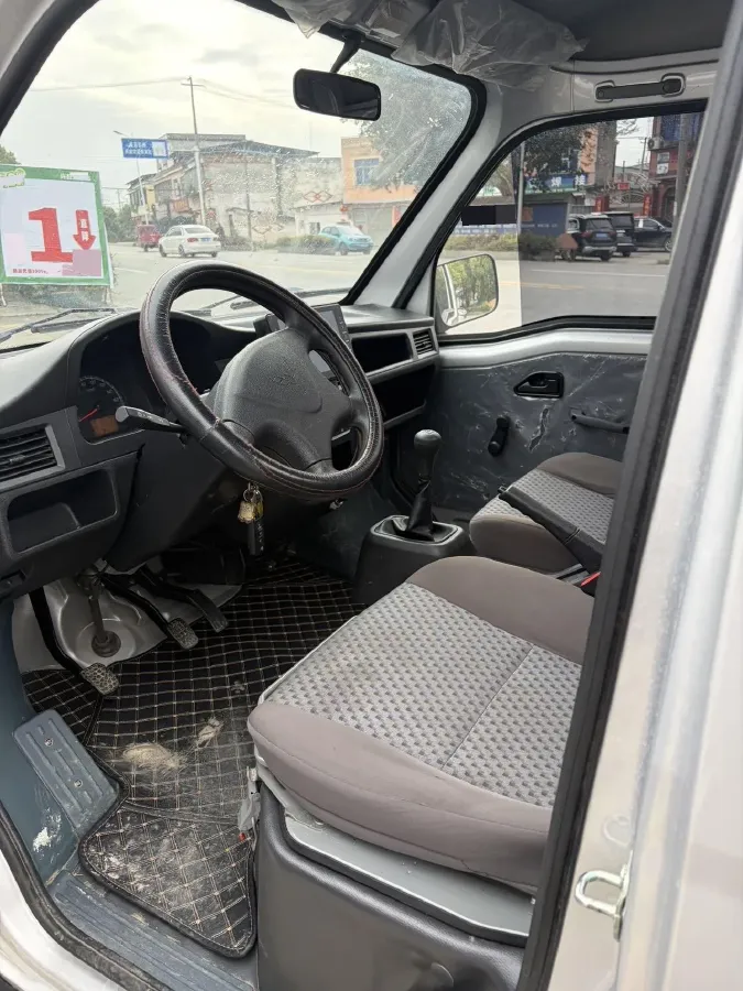 2023 WuLing ZhiGuang Mini Truck 1.5L 102HP L4 5MT,autocango,china used car exporter,china ev exporter,chinese used car exporter,chinese used ev exporter