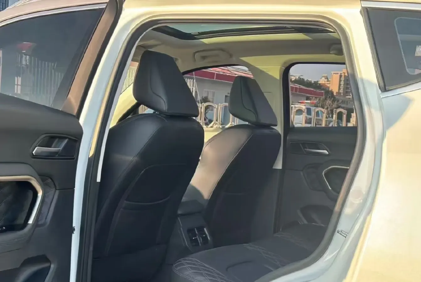 2021 Haval H6 2.0T 224HP L4 7DCT,autocango,china used car exporter,china ev exporter,chinese used car exporter,chinese used ev exporter