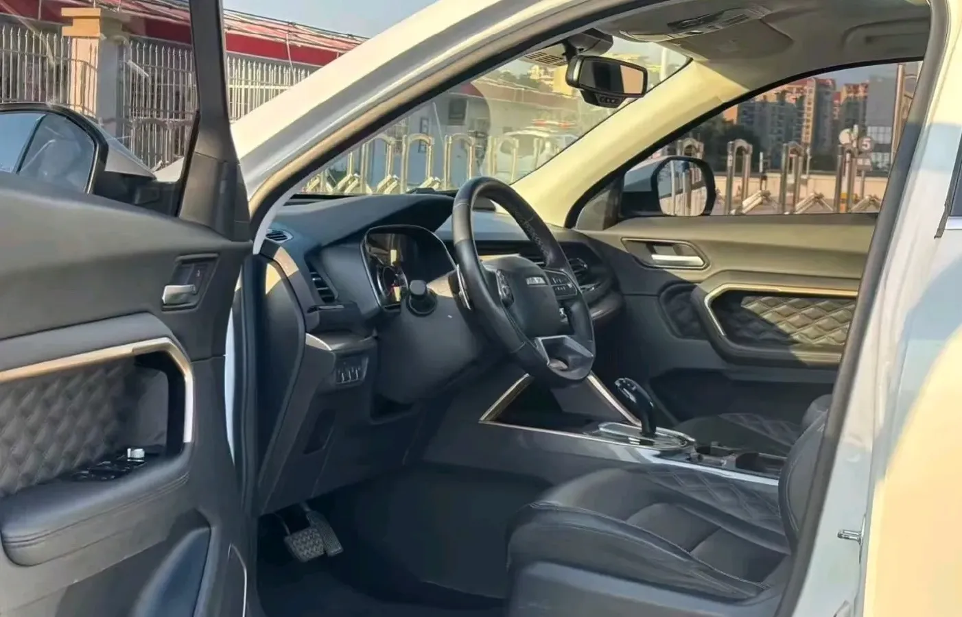 2021 Haval H6 2.0T 224HP L4 7DCT,autocango,china used car exporter,china ev exporter,chinese used car exporter,chinese used ev exporter