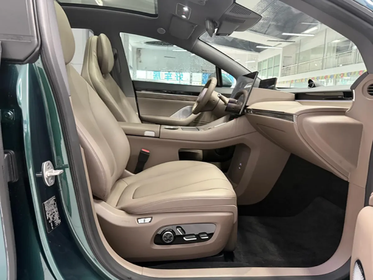 2026 Luxeed R7 REEV 156HP REEV,autocango,china used car exporter,china ev exporter,chinese used car exporter,chinese used ev exporter