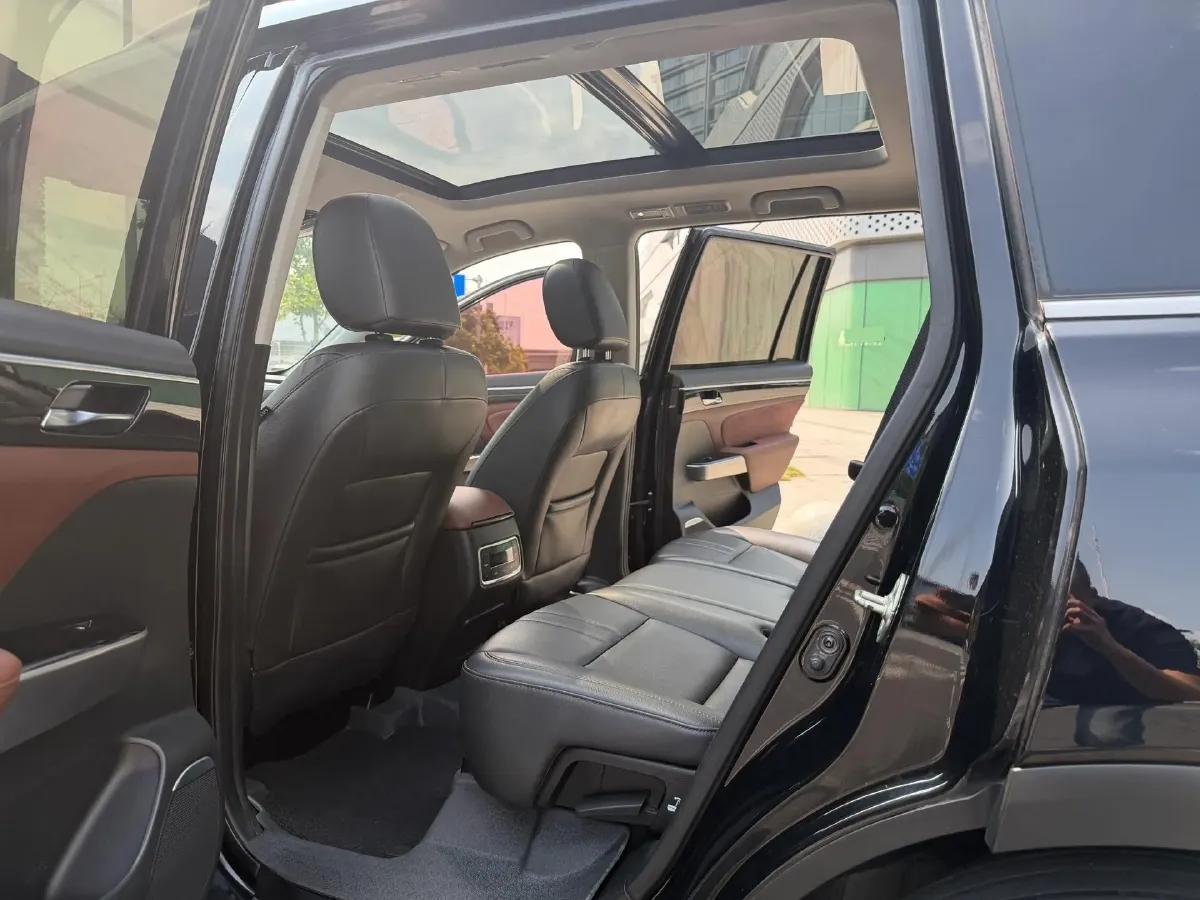 2017 GAC Trumpchi GS8 2.0T 201HP L4 6AT,autocango,china used car exporter,china ev exporter,chinese used car exporter,chinese used ev exporter