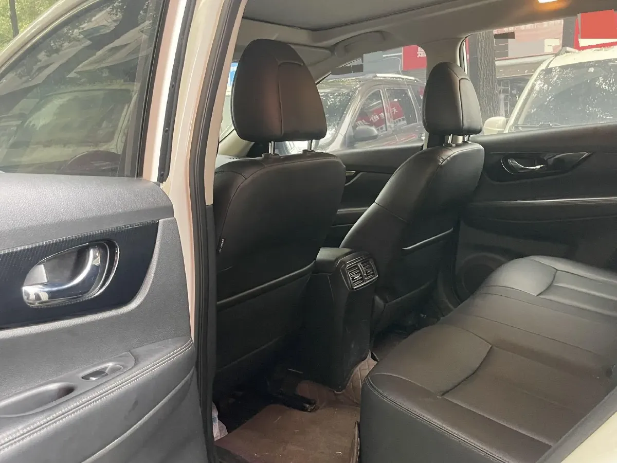 2021 Nissan X-Trail 2.5L 181HP L4 CVT,autocango,china used car exporter,china ev exporter,chinese used car exporter,chinese used ev exporter