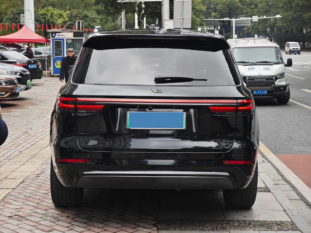 2020 Li ONE Range Extended 131HP REEV 40.5KWH,autocango,china used car exporter,china ev exporter,chinese used car exporter,chinese used ev exporter