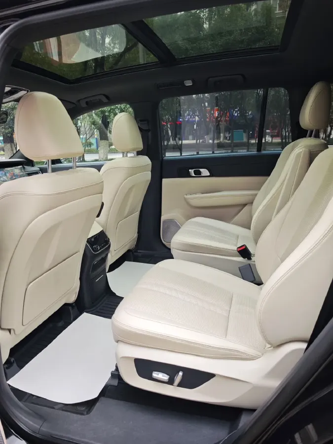 2020 Li ONE Range Extended 131HP REEV 40.5KWH,autocango,china used car exporter,china ev exporter,chinese used car exporter,chinese used ev exporter