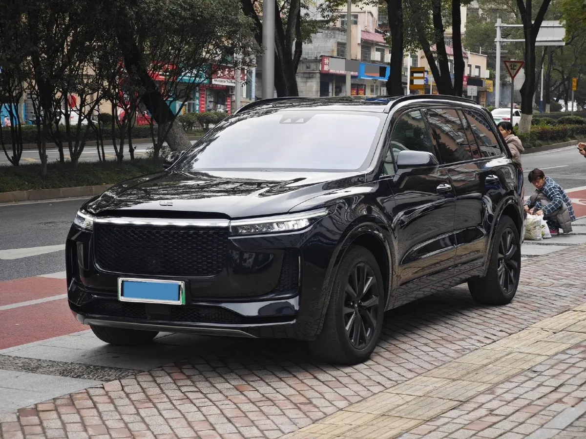 2020 Li ONE Range Extended 131HP REEV 40.5KWH,autocango,china used car exporter,china ev exporter,chinese used car exporter,chinese used ev exporter