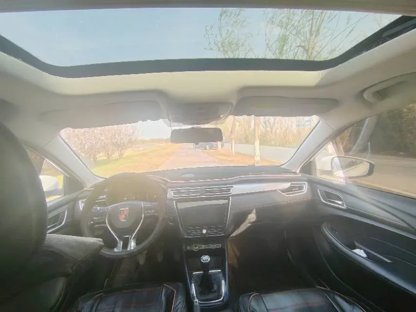 2019 Roewe i5 1.5L 120HP L4 5MT,autocango,china used car exporter,china ev exporter,chinese used car exporter,chinese used ev exporter