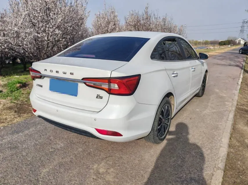 2019 Roewe i5 1.5L 120HP L4 5MT,autocango,china used car exporter,china ev exporter,chinese used car exporter,chinese used ev exporter
