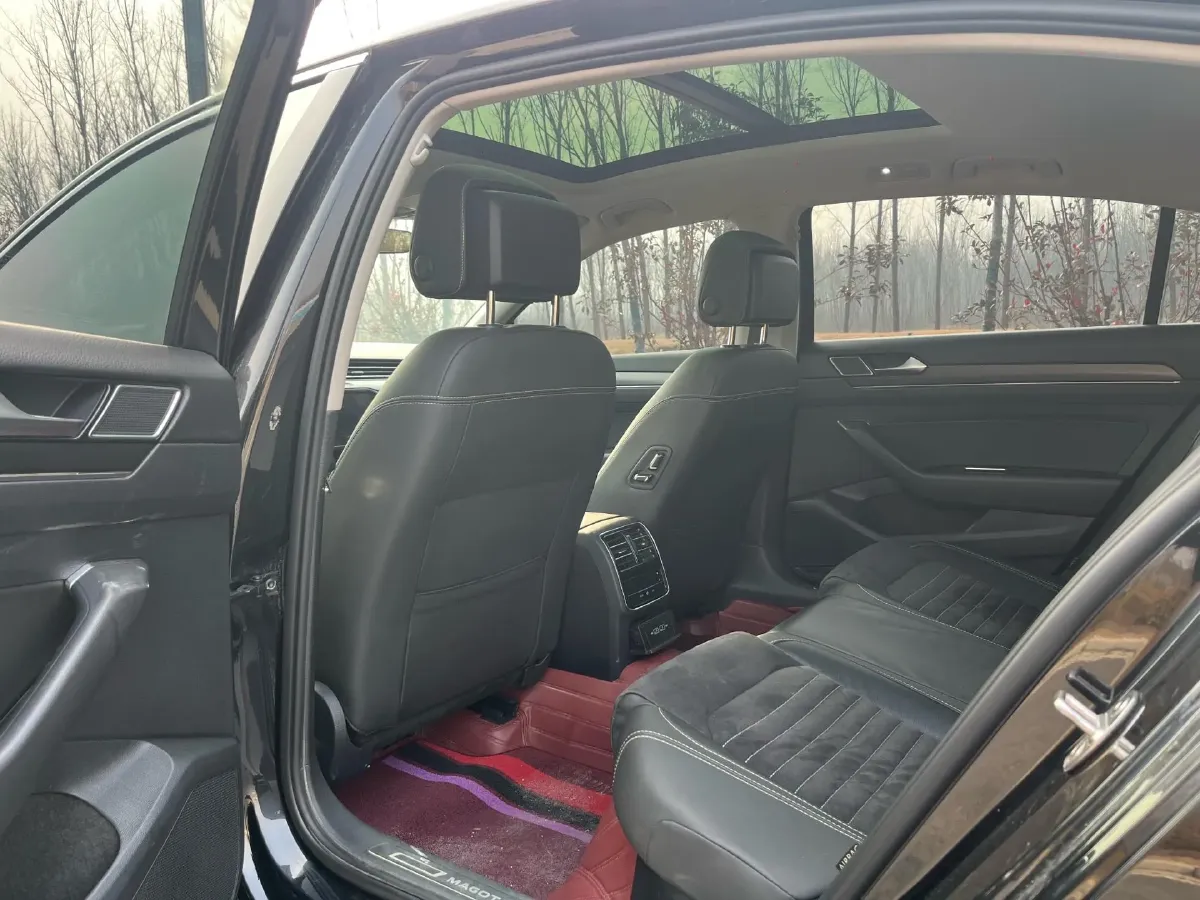 2020 Volkswagen Magotan 2.0T 186HP L4 7DCT,autocango,china used car exporter,china ev exporter,chinese used car exporter,chinese used ev exporter