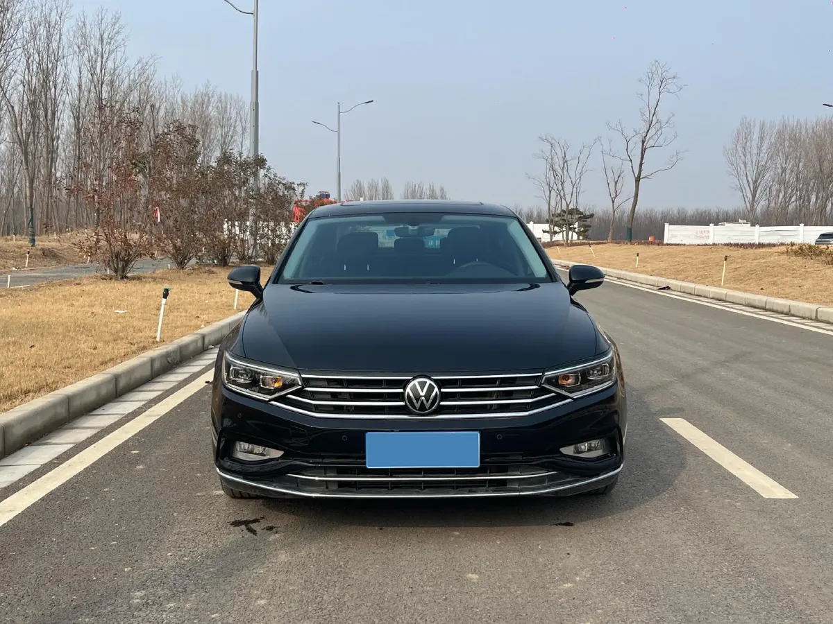 2020 Volkswagen Magotan 2.0T 186HP L4 7DCT,autocango,china used car exporter,china ev exporter,chinese used car exporter,chinese used ev exporter