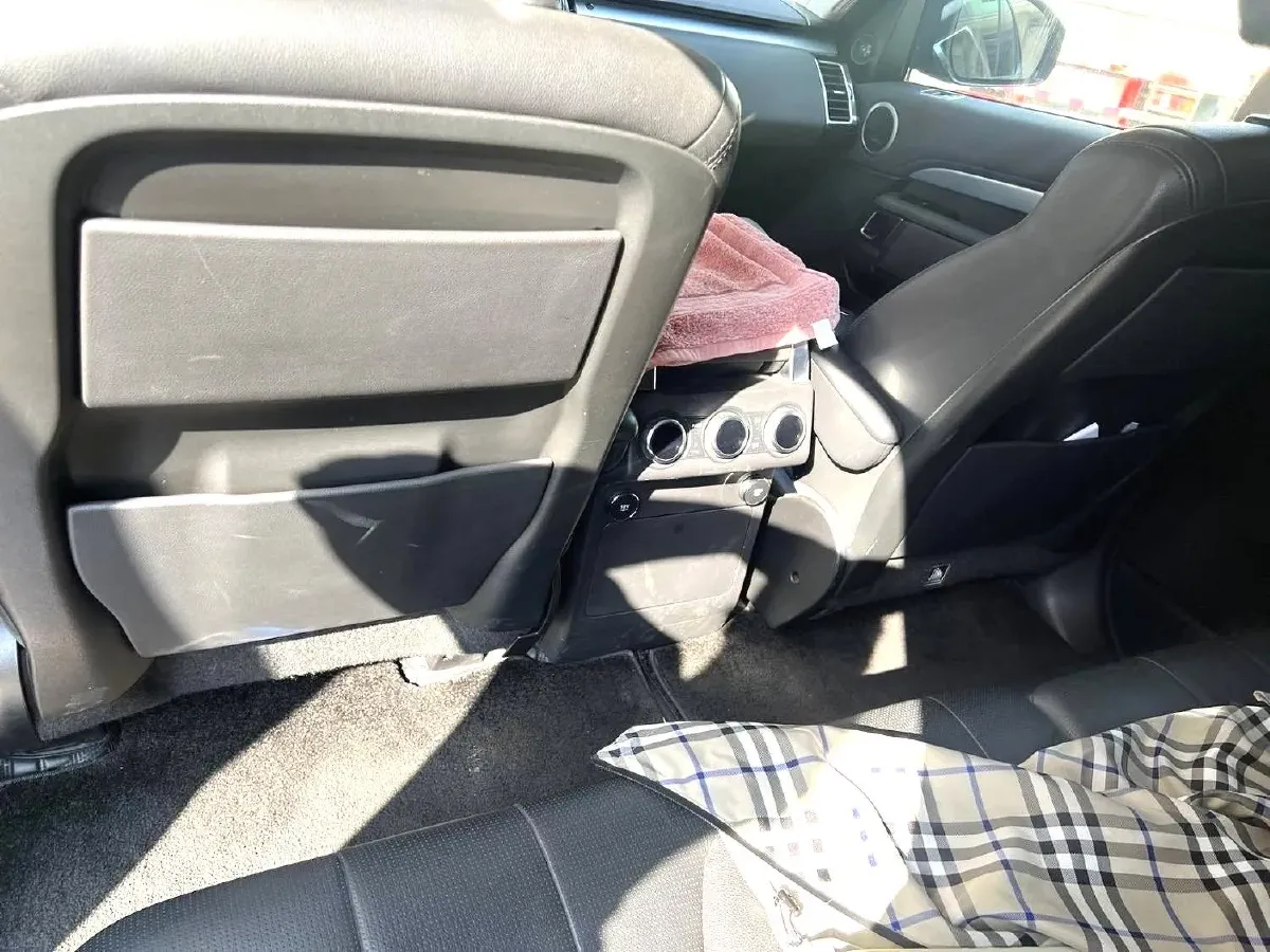 2020 Land Rover Discovery 3.0T 340HP V6 8AT,autocango,china used car exporter,china ev exporter,chinese used car exporter,chinese used ev exporter