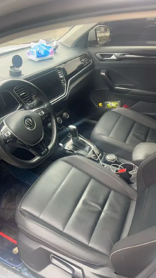 2021 Volkswagen T-Roc 1.4T 150HP L4 7DCT,autocango,china used car exporter,china ev exporter,chinese used car exporter,chinese used ev exporter