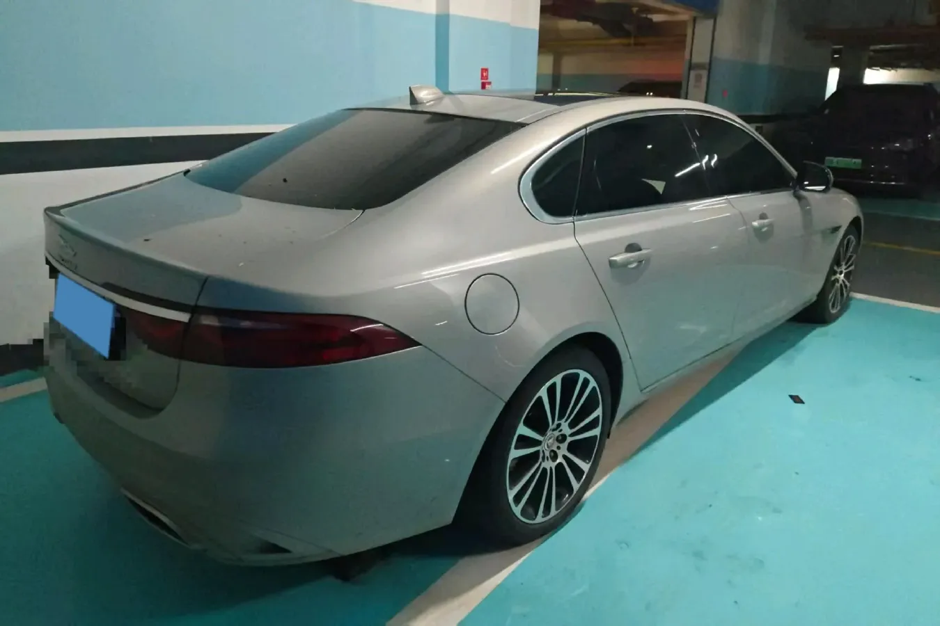 2024 Jaguar XFL 2.0T 250HP L4 8AT,autocango,china used car exporter,china ev exporter,chinese used car exporter,chinese used ev exporter