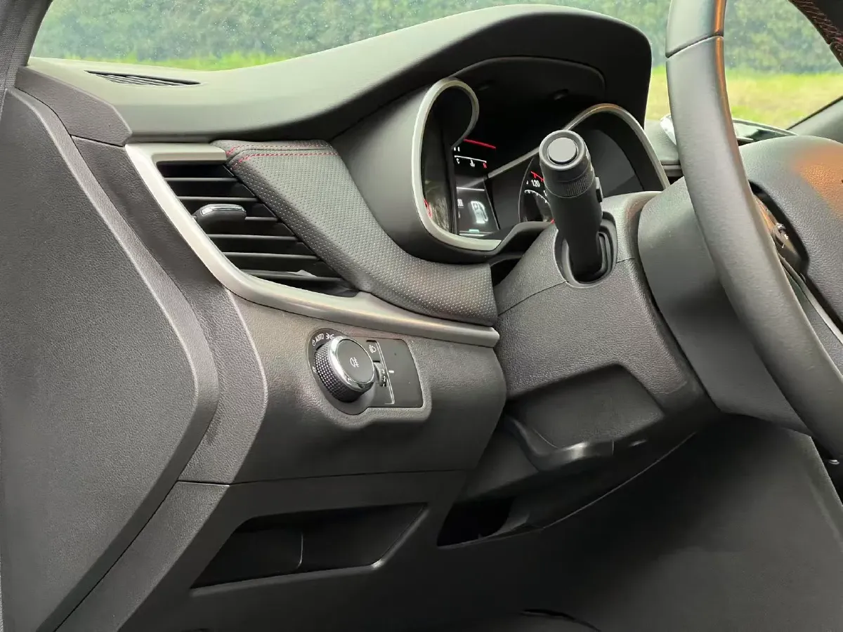 2020 Chevrolet Monza 1.3T 163HP L3 6AT,autocango,china used car exporter,china ev exporter,chinese used car exporter,chinese used ev exporter